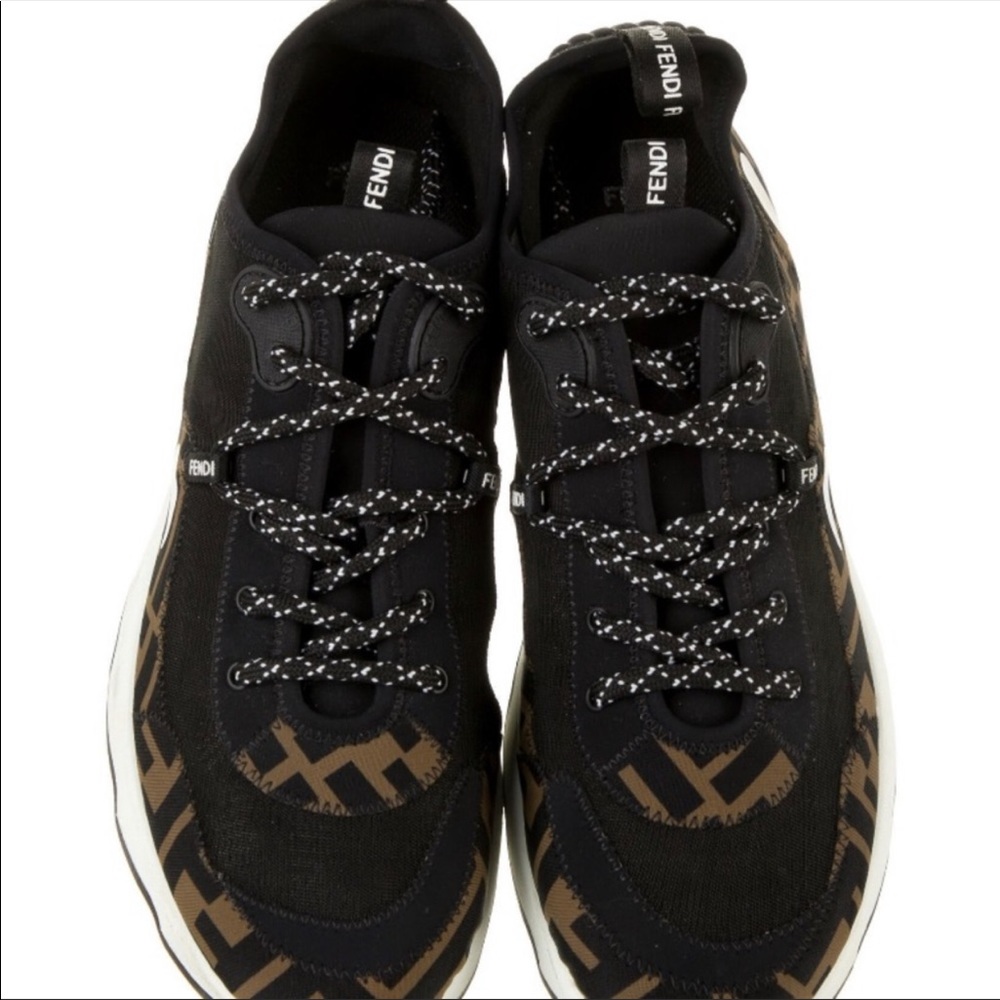 FENDI SNEAKERS